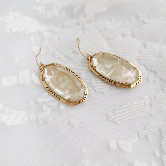 Kendra Scott Elle Vintage Gold Etch Frame Earrings Abalone - Picture 2 of 3